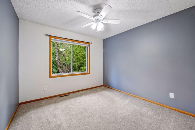 441 Pleasant Lane, Chaska, MN 55318