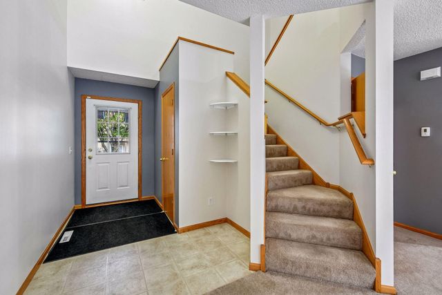 441 Pleasant Lane, Chaska, MN 55318