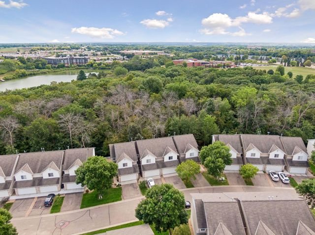 441 Pleasant Lane, Chaska, MN 55318