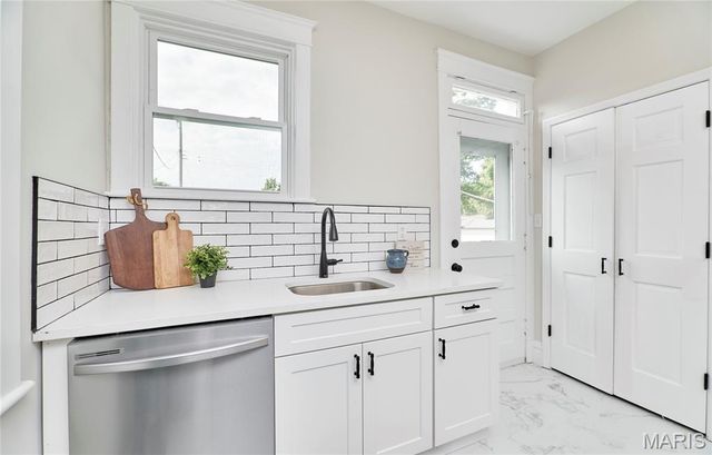 5462 Nottingham Avenue, St Louis, MO 63109