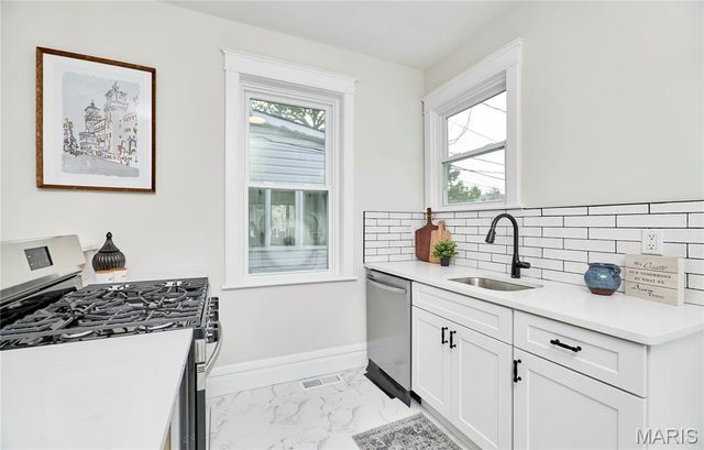 5462 Nottingham Avenue, St Louis, MO 63109