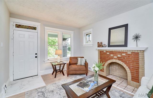 5462 Nottingham Avenue, St Louis, MO 63109