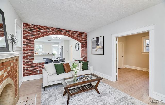 5462 Nottingham Avenue, St Louis, MO 63109