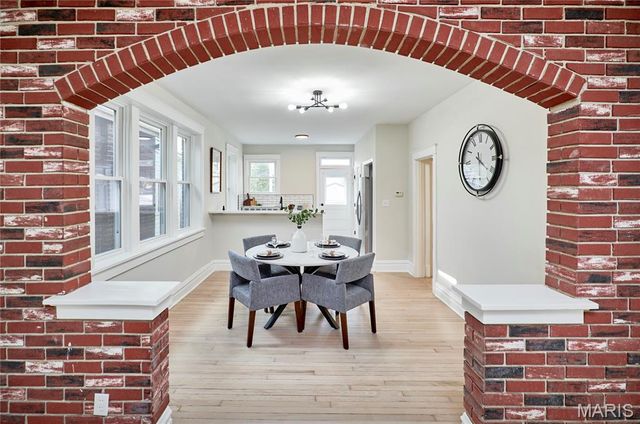 5462 Nottingham Avenue, St Louis, MO 63109