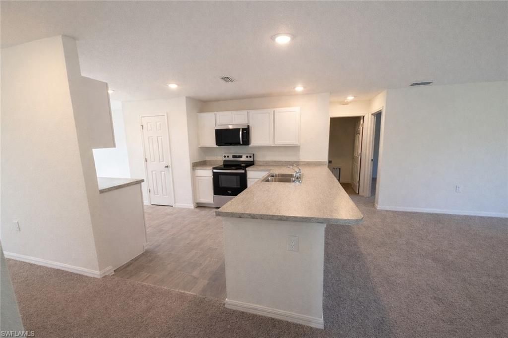 2625 NE 7th PL, CAPE CORAL, FL 33909 — photo 2