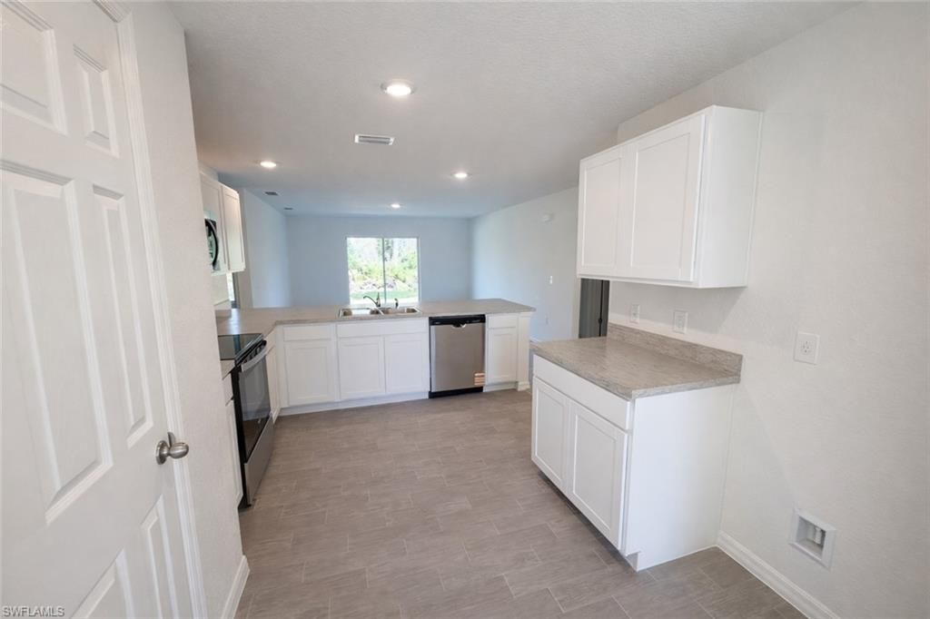 2625 NE 7th PL, CAPE CORAL, FL 33909 — photo 3