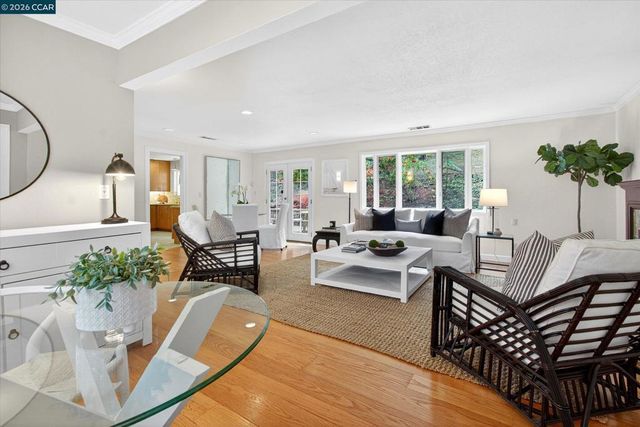 28 Rheem Blvd, Orinda, CA 94563