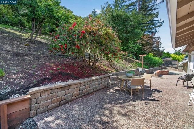 28 Rheem Blvd, Orinda, CA 94563