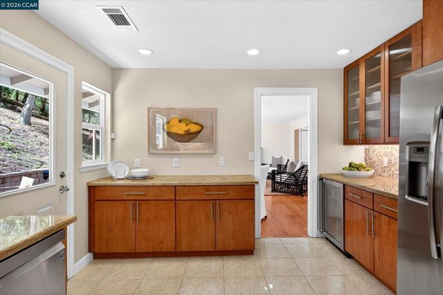 28 Rheem Blvd, Orinda, CA 94563