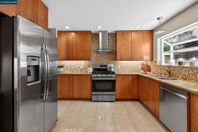 28 Rheem Blvd, Orinda, CA 94563