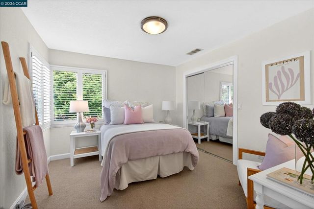 28 Rheem Blvd, Orinda, CA 94563