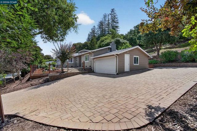 28 Rheem Blvd, Orinda, CA 94563