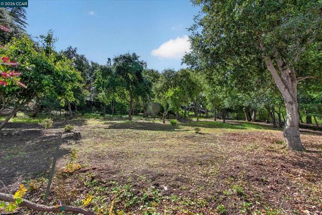 28 Rheem Blvd, Orinda, CA 94563