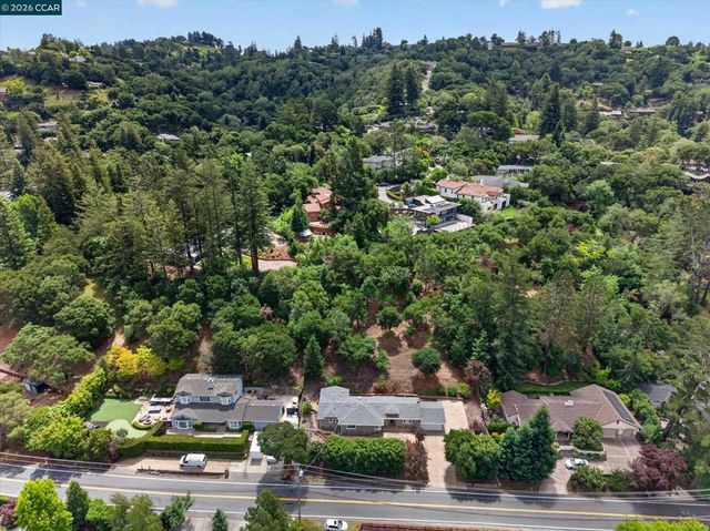 28 Rheem Blvd, Orinda, CA 94563