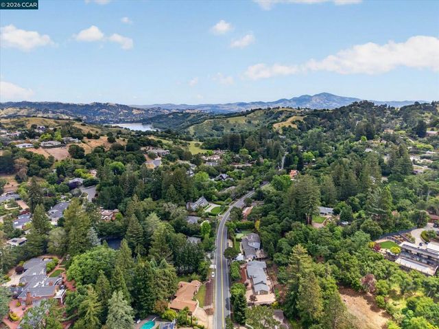 28 Rheem Blvd, Orinda, CA 94563