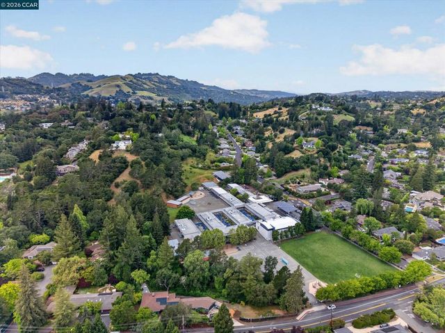 28 Rheem Blvd, Orinda, CA 94563