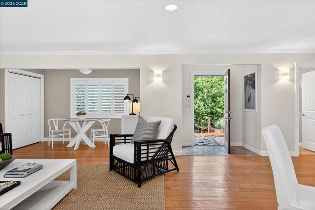 28 Rheem Blvd, Orinda, CA 94563