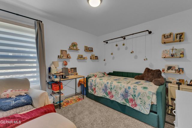 552 Paseo Dulce Avenue, Horizon City, TX 79928