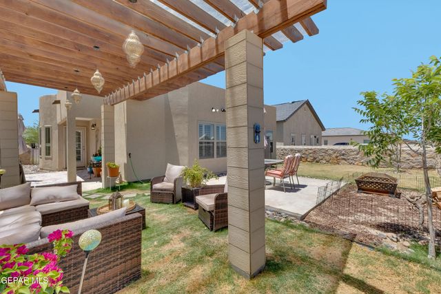 552 Paseo Dulce Avenue, Horizon City, TX 79928
