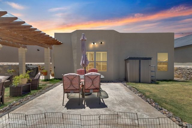 552 Paseo Dulce Avenue, Horizon City, TX 79928