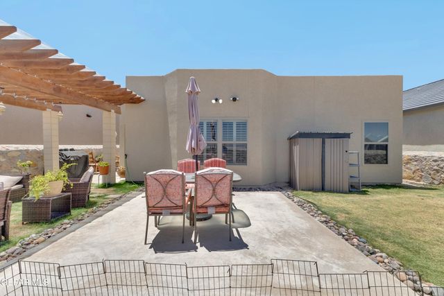 552 Paseo Dulce Avenue, Horizon City, TX 79928