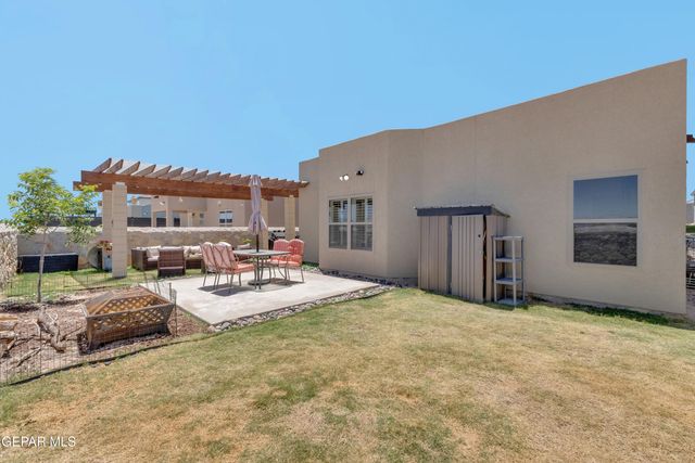 552 Paseo Dulce Avenue, Horizon City, TX 79928