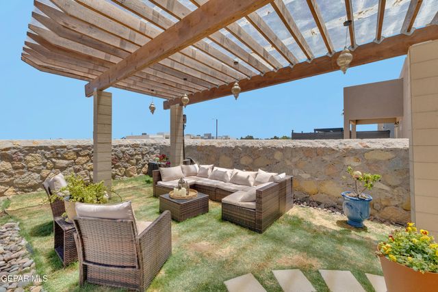 552 Paseo Dulce Avenue, Horizon City, TX 79928