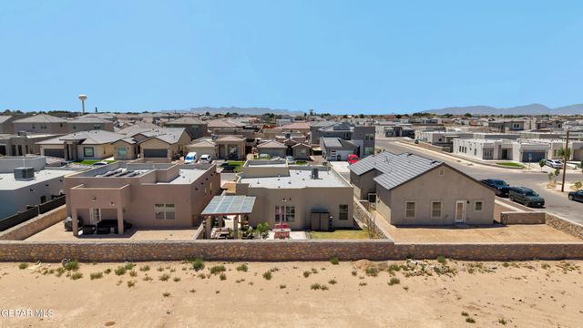 552 Paseo Dulce Avenue, Horizon City, TX 79928