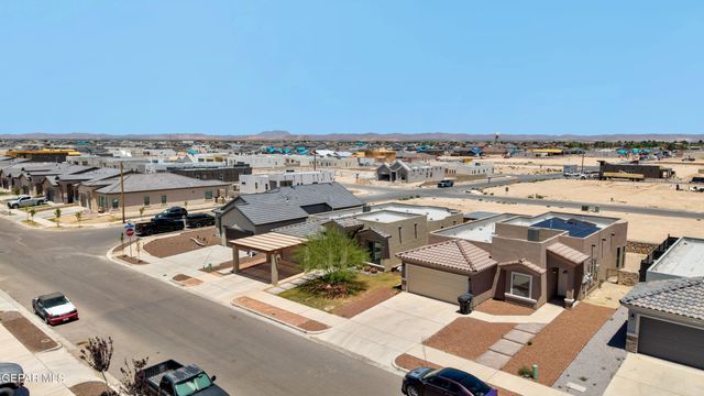 552 Paseo Dulce Avenue, Horizon City, TX 79928