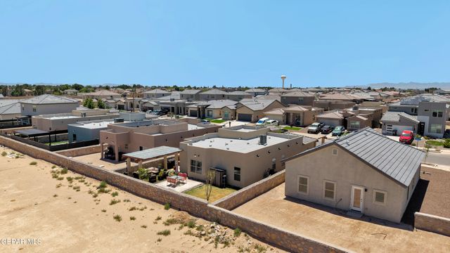 552 Paseo Dulce Avenue, Horizon City, TX 79928