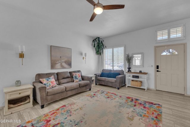 552 Paseo Dulce Avenue, Horizon City, TX 79928