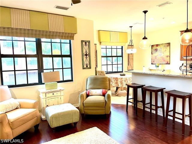 8989 Cambria CIR 1807, Naples, FL 34113