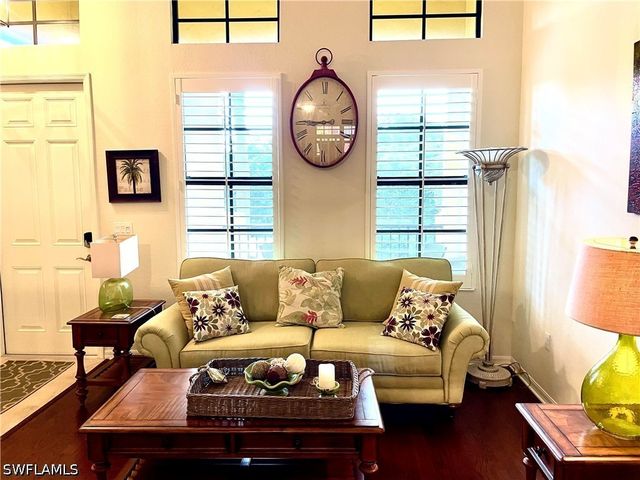 8989 Cambria CIR 1807, Naples, FL 34113