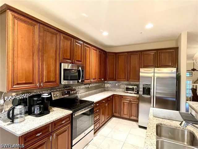 8989 Cambria CIR 1807, Naples, FL 34113
