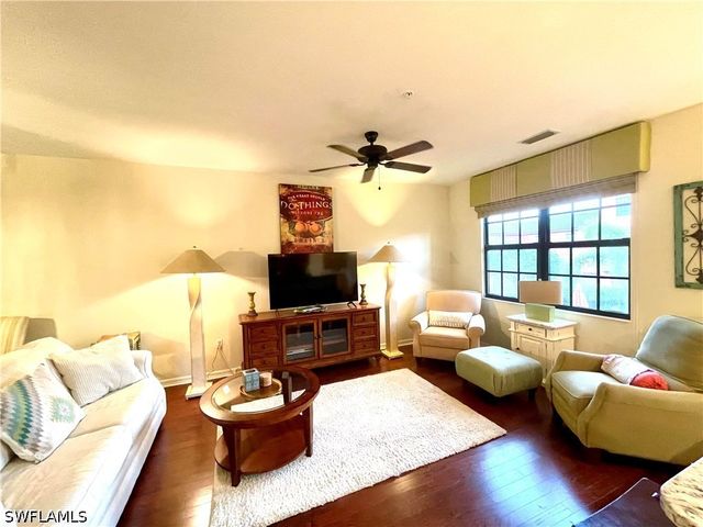 8989 Cambria CIR 1807, Naples, FL 34113