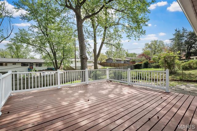1228 Capri Drive, Crestwood, MO 63126