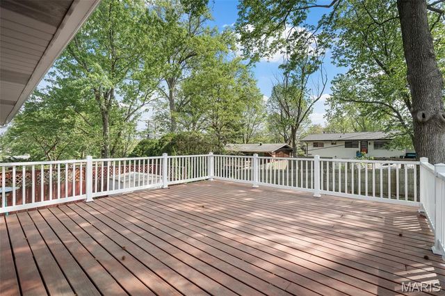 1228 Capri Drive, Crestwood, MO 63126