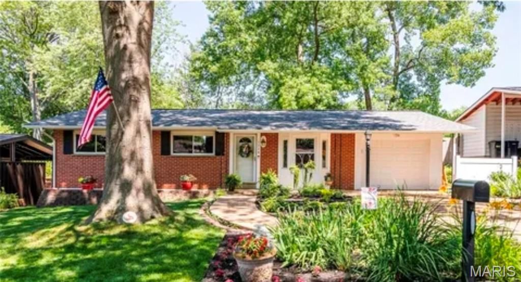 1228 Capri Drive, Crestwood, MO 63126
