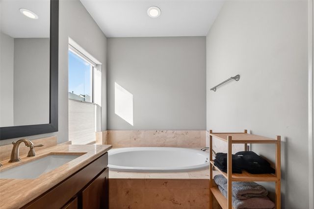 605 Meadow Street, Houston, TX 77020