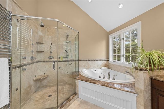 7 James Ave, Middleton, MA 01949