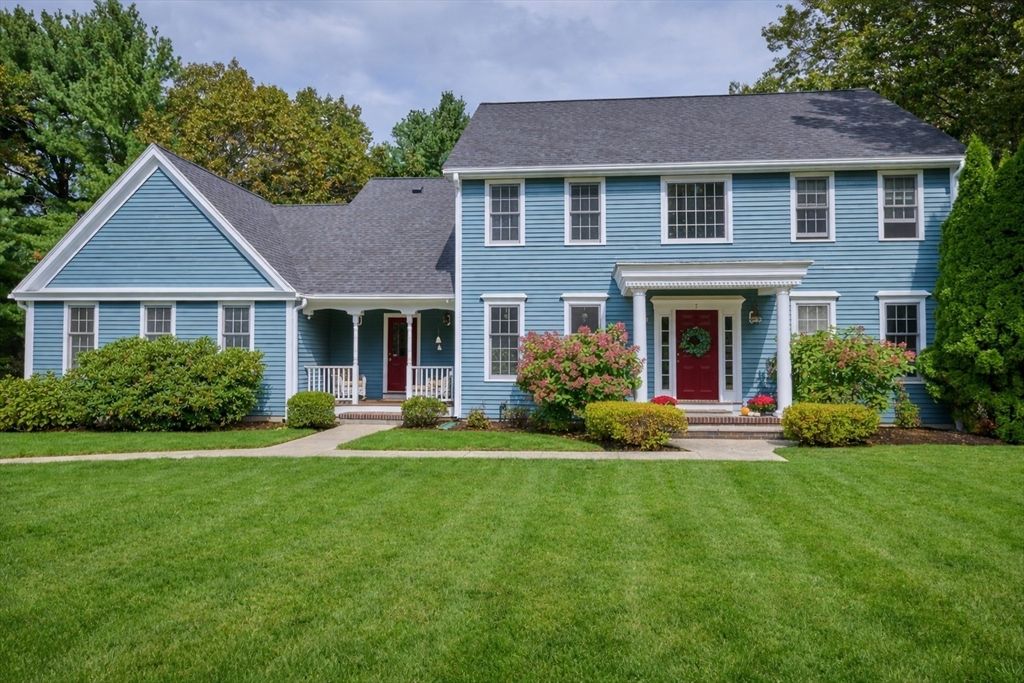 7 James Ave, Middleton, MA 01949