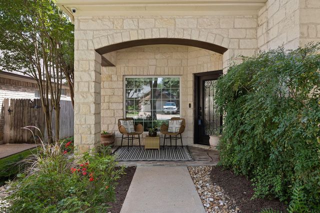 2713 Loyaga DR, Round Rock, TX 78681