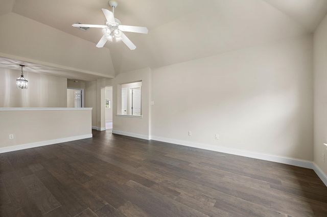 2713 Loyaga DR, Round Rock, TX 78681