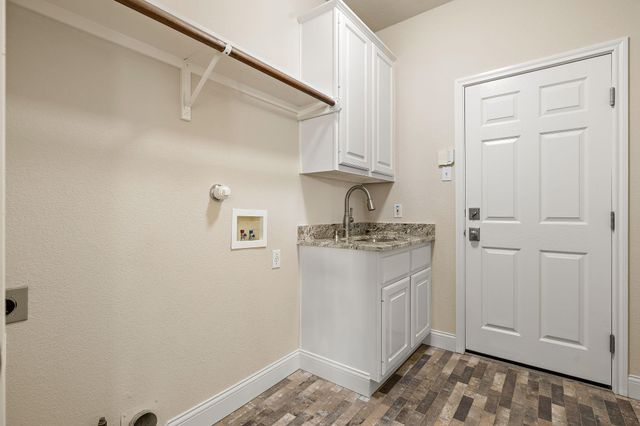 2713 Loyaga DR, Round Rock, TX 78681