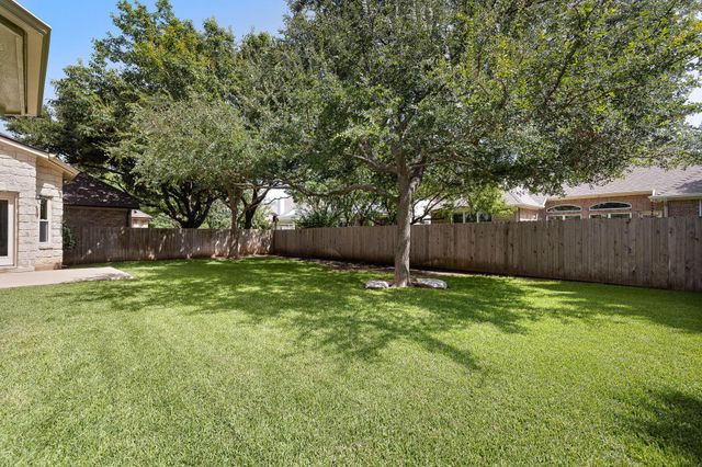 2713 Loyaga DR, Round Rock, TX 78681