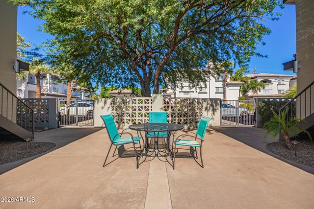 7315 E NORTHLAND Drive 4, Scottsdale, AZ 85251