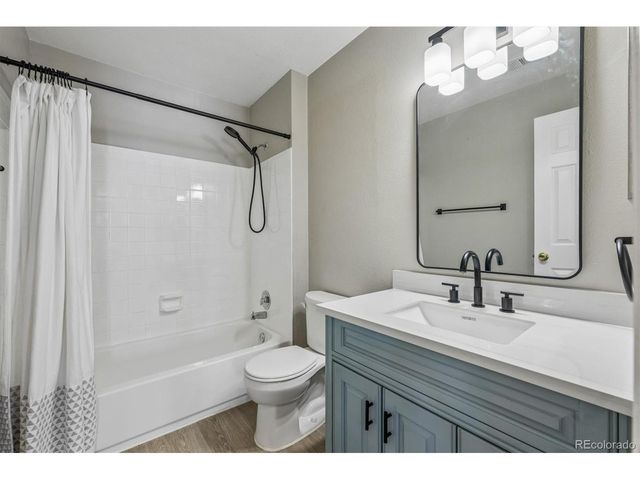 13732 E Lehigh Ave D, Aurora, CO 80014
