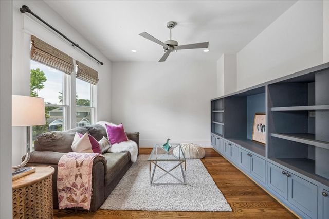 1101 Omar Street, Houston, TX 77009