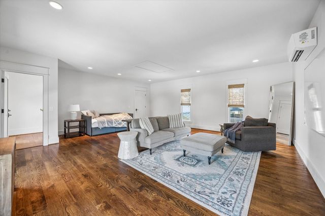 1101 Omar Street, Houston, TX 77009