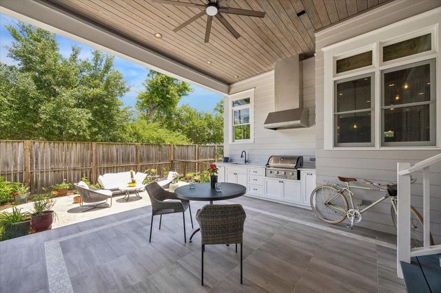 1101 Omar Street, Houston, TX 77009